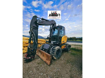 Pelle sur pneus MECALAC