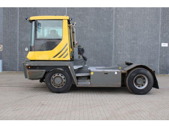 Tracteur portuaire TERBERG