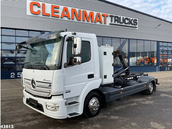 Camion ampliroll MERCEDES-BENZ Atego 818
