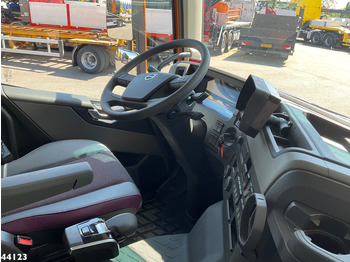 Photo d'intérieur 1: Camion ampliroll, Camion grue Volvo FM 420 8x2 Hiab 25 Tonmeter laadkraan Welvaarts laadkraan weegsysteem