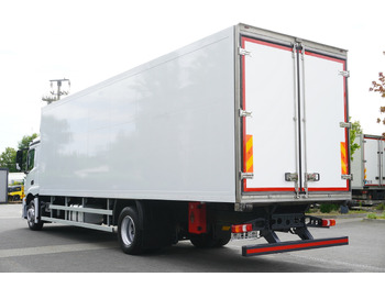 Camion frigorifique MERCEDES-BENZ Actros 1824 / Refrigerator 22 EPAL / Carrier Supra 850 / Sleeping cabin: photos 3 Camion frigorifique MERCEDES-BENZ Actros 1824 / Refrigerator 22 EPAL / Carrier Supra 850 / Sleeping cabin: photos 3