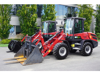 Chargeuse sur pneus SCHAEFF