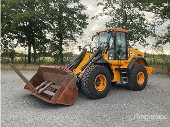 Chargeuse sur pneus JCB 437