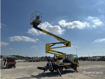 Camion avec nacelle 2011 Renault Maxity 110Dxi 2011 Socage DA320 20 m on Bucket Truck: photos 4