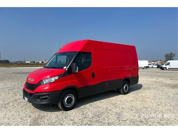 Fourgon utilitaire IVECO Daily 35s12