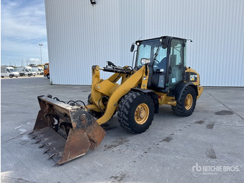 Chargeuse sur pneus CATERPILLAR 906H