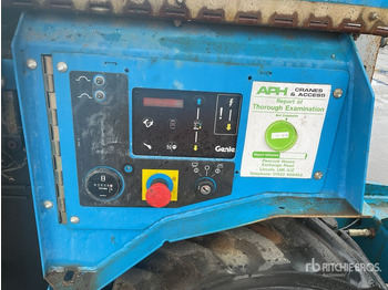 Nacelle ciseaux 2008 Genie GS3268 4x4 Diesel Scissor Lift: photos 5