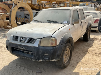 Pick-up 2008 Nissan 4x4 Crew Cab (Inoperable) Pickup: photos 2