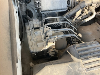 SUV 2018 Toyota Prado TX 150L 4x4 SUV: photos 4 SUV 2018 Toyota Prado TX 150L 4x4 SUV: photos 4