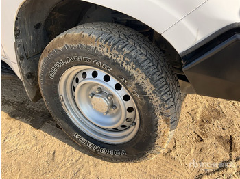 SUV 2018 Toyota Prado TX 150L 4x4 SUV: photos 5 SUV 2018 Toyota Prado TX 150L 4x4 SUV: photos 5