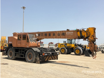 Grue automotrice lente KOBELCO