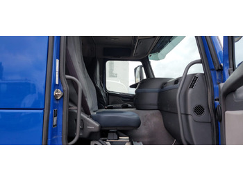 Camion citerne VOLVO FM
