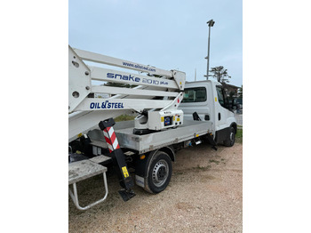 Camion avec nacelle OIL&STEEL