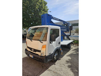 Camion avec nacelle SOCAGE