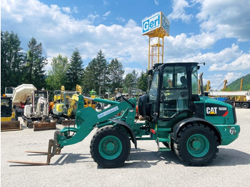 Chargeuse sur pneus CATERPILLAR 908M