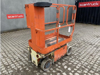 Nacelle à mât vertical JLG