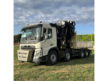 Camion plateau VOLVO FM