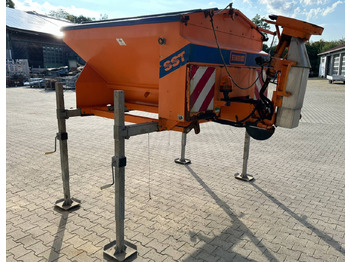 Epandeur de sable UNIMOG