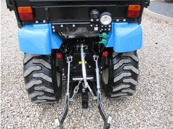 Crédit-bail LS J27 HST Med kabine, frontlift og frontPTO  LS J27 HST Med kabine, frontlift og frontPTO: photos 5
