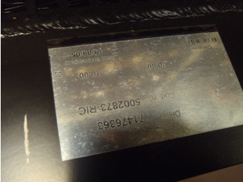 Radiateur d'huile HITACHI