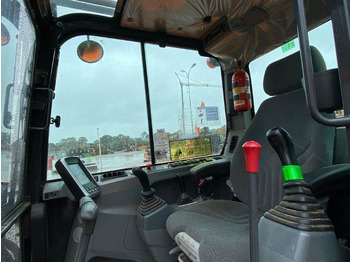 Pelle sur chenille Doosan DX 85 R: photos 5