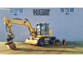 Pelle sur pneus LIEBHERR A 910