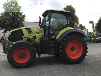 Tracteur agricole CLAAS Axion 830