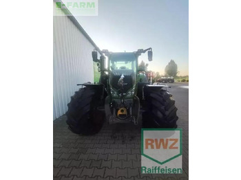 Tracteur agricole FENDT 724 Vario