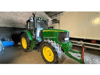 Tracteur agricole JOHN DEERE 6520