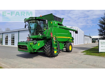 Moissonneuse-batteuse JOHN DEERE T660