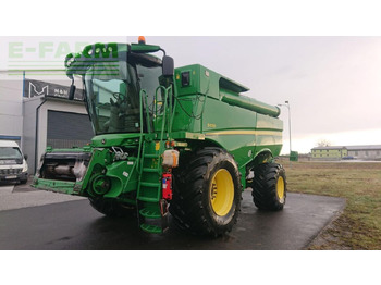 Moissonneuse-batteuse JOHN DEERE S670