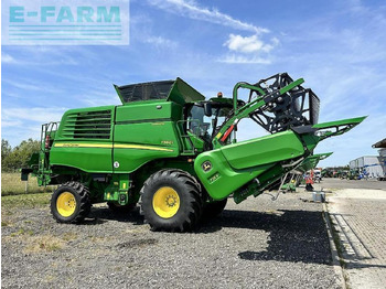 Moissonneuse-batteuse JOHN DEERE T560