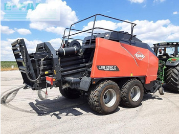 Presse à balles cubiques KUHN