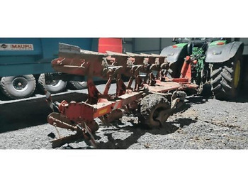 Charrue KUHN