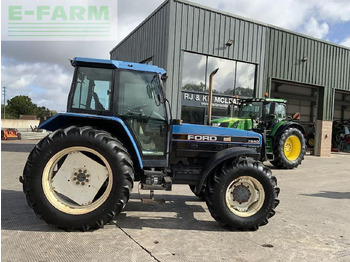 Tracteur agricole NEW HOLLAND