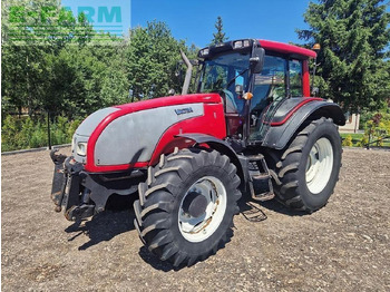 Tracteur agricole VALTRA T151