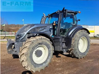 Tracteur agricole VALTRA T214