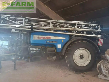 Pulvérisateur traîné