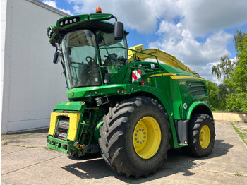 Matériel de récolte JOHN DEERE 8400