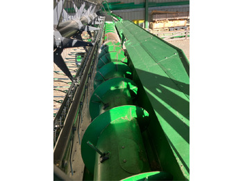 Moissonneuse-batteuse John Deere T670i mit 630X Schneidwerk: photos 3 Moissonneuse-batteuse John Deere T670i mit 630X Schneidwerk: photos 3