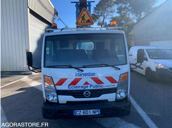 Fourgon utilitaire NISSAN