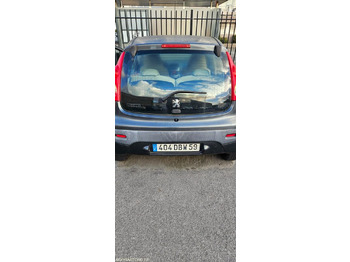Voiture PEUGEOT