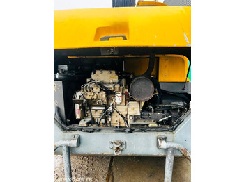 Pelle Pelle Mecalac 14 MBX - 2003 / 9940 HEURES: photos 5 Pelle Pelle Mecalac 14 MBX - 2003 / 9940 HEURES: photos 5