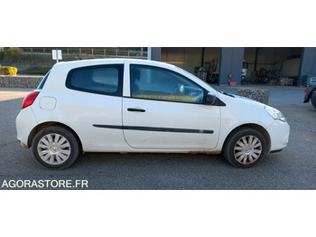 Voiture RENAULT