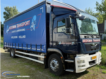 Camion à rideaux coulissants MAN TGM