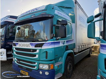Camion à rideaux coulissants SCANIA P 320