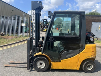 Chariot élévateur à gaz JUNGHEINRICH TFG 425