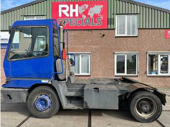 Tracteur portuaire TERBERG