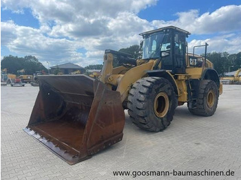 Chargeuse sur pneus CATERPILLAR 966M