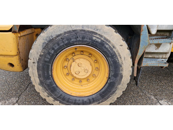 Pneu pour Chargeuse sur pneus MICHELIN 17.5 R25: photos 3